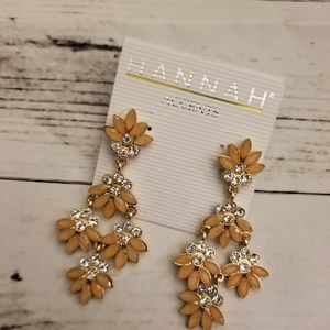 Vintage post peach floral dangle earrings.